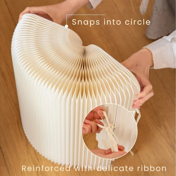 Magnetic locking folding stool for secure setup